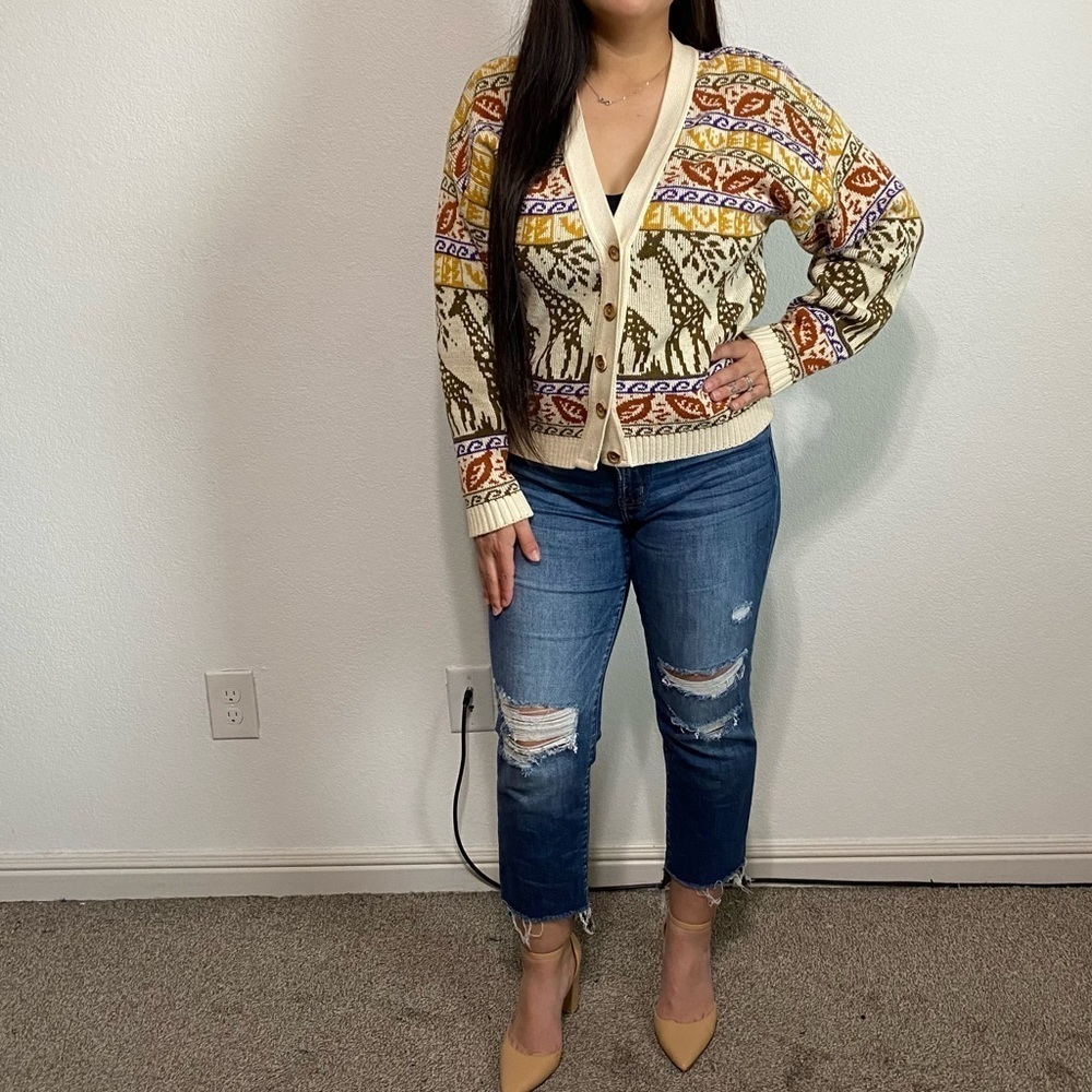 Melbourne Vintage Giraffe V-Neck Multicolor Button Front Cardigan